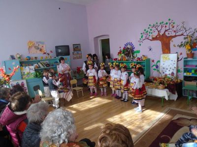 Снимки - ДГ Първи юни - Бутан